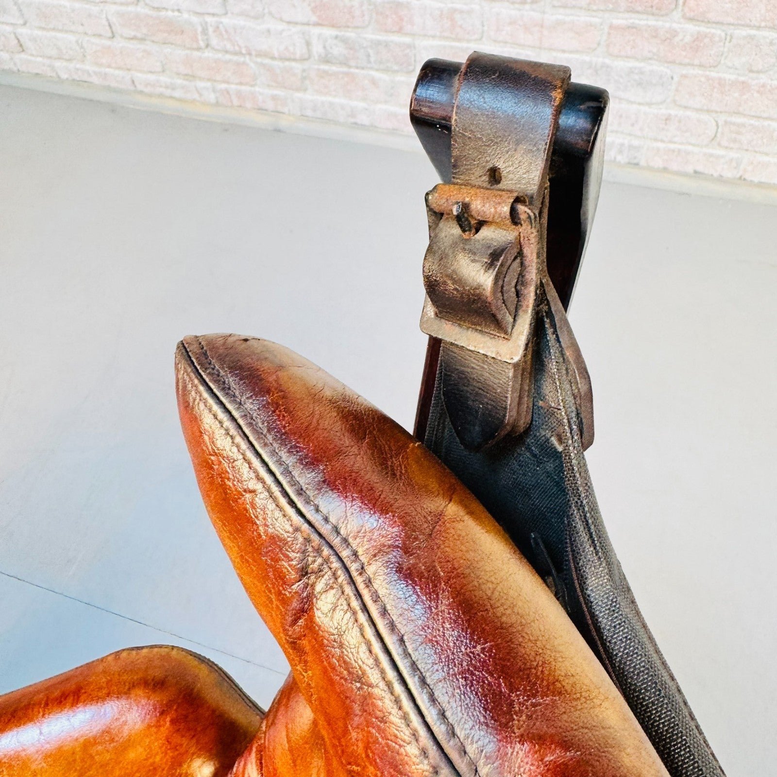 Pair Vintage Trygg Mobler Superstar Chairs Sigurd Resell Tan Leather
