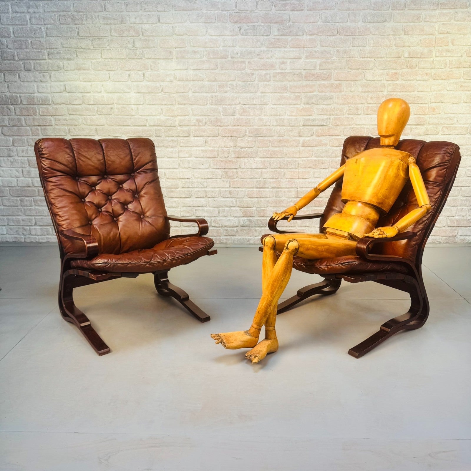 Pair of Vintage 1970s Norwegian Kengu Lounge Chairs by Rybo Rykken