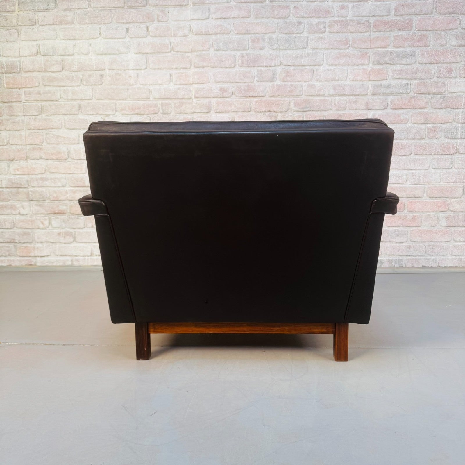 Vintage 1960s Swedish Black Leather Armchair – Rosewood Base