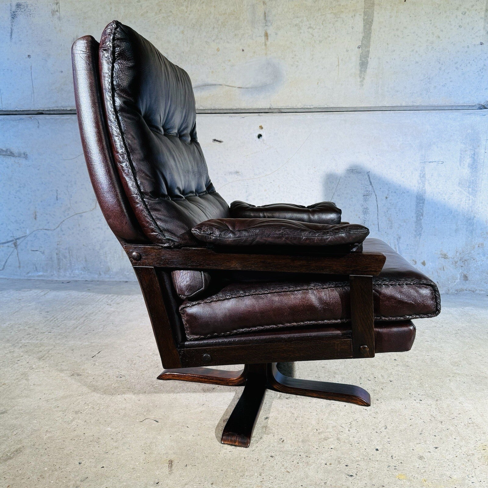 1 Of 2 Beautiful 70s Vintage Danish Chestnut Leather Swivel Chair