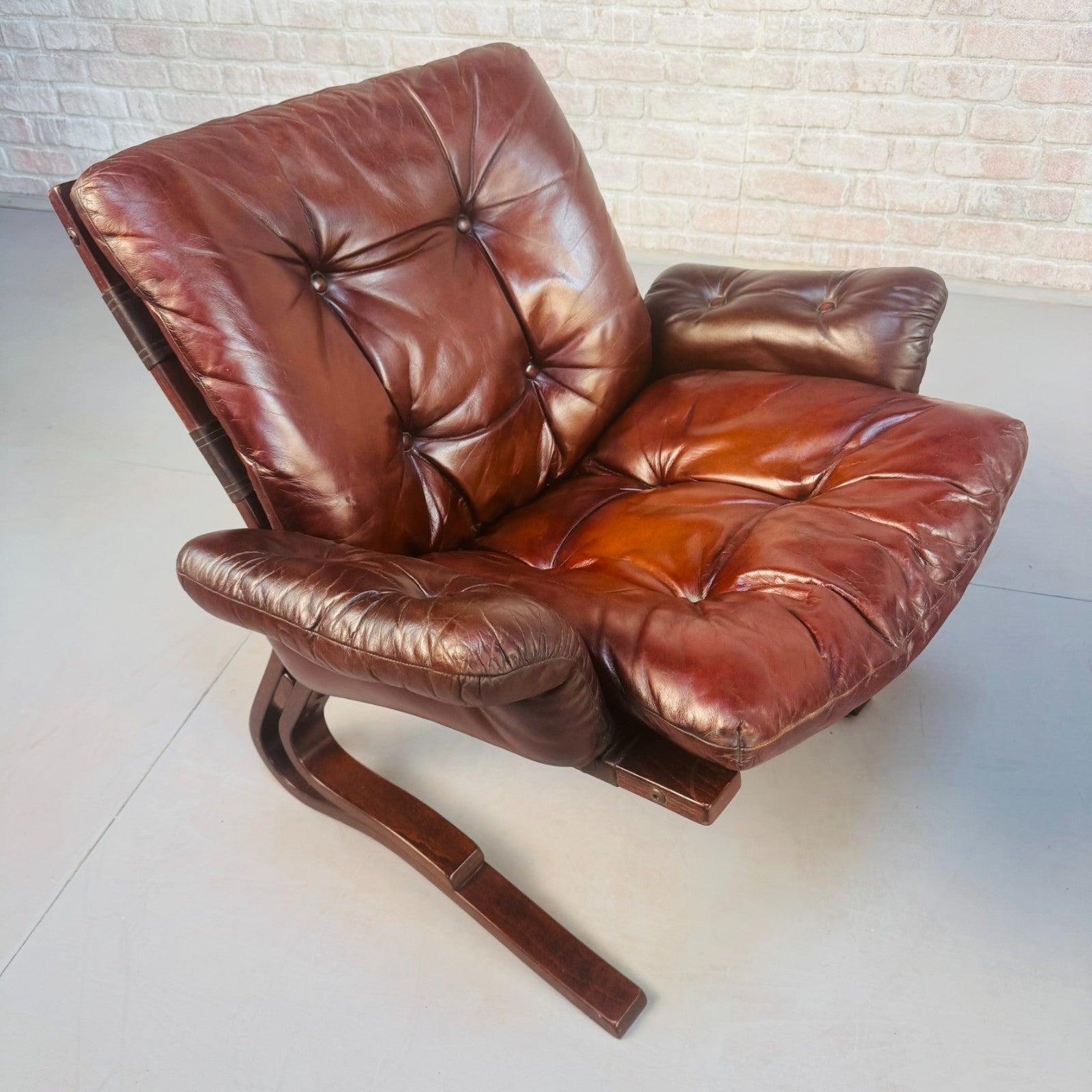 Pair of  1970s Danish ‘Skyline’ Brown Leather Armchairs by Hove Møbler
