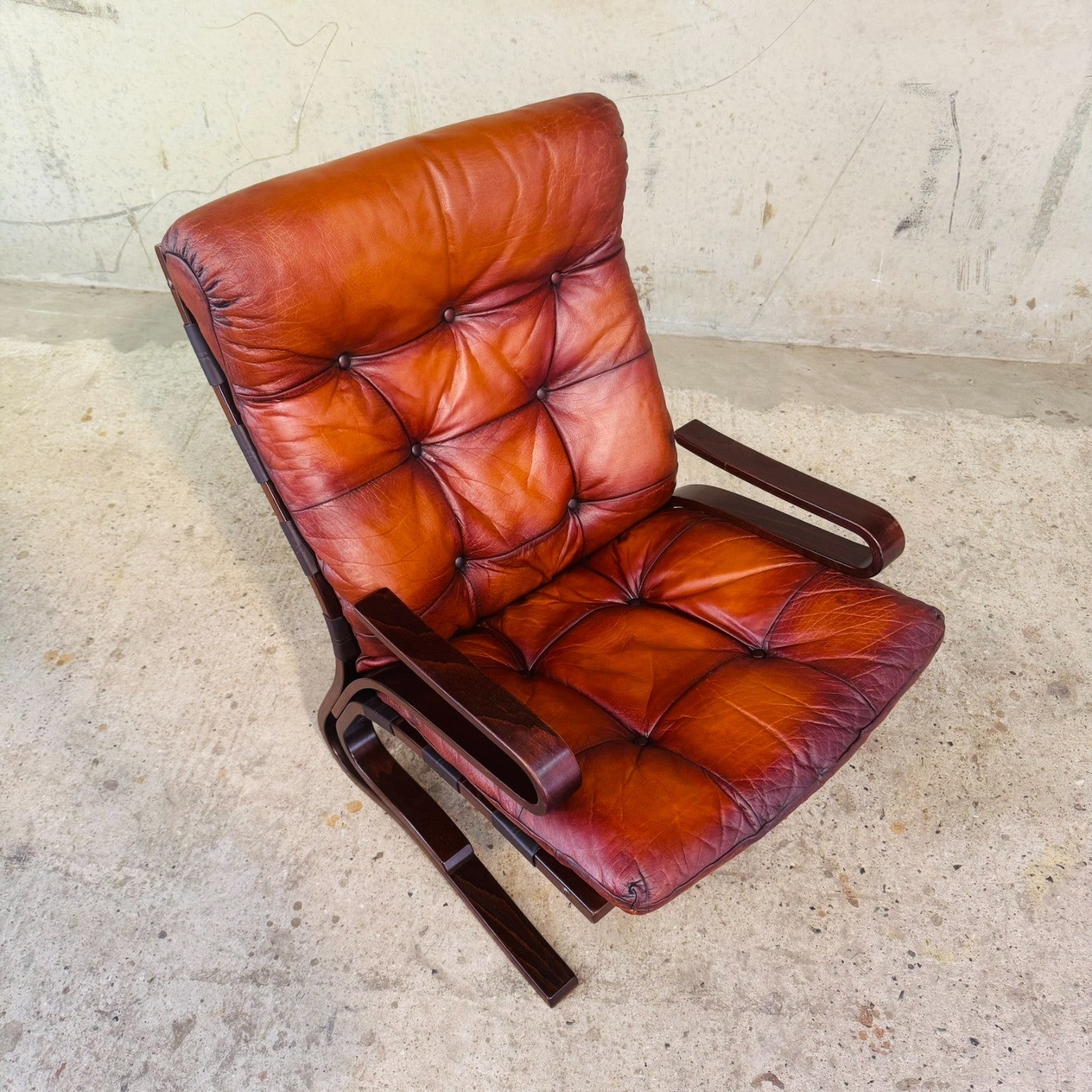 Norwegian Hove Møbler 'Skyline' Lounge Chair  & Footstool – 1970s Leather