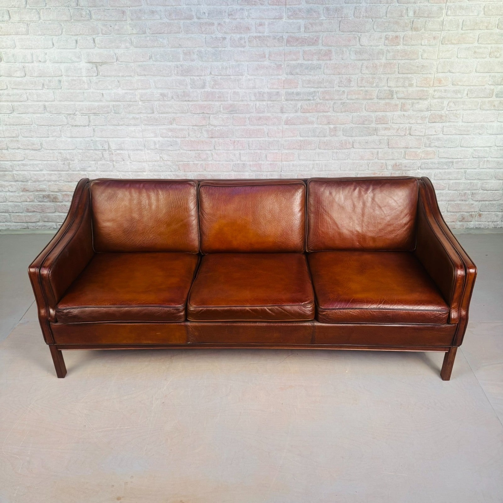 1970s Vintage Danish Dark Tan Leather Three Seater Sofa – Sleek Design