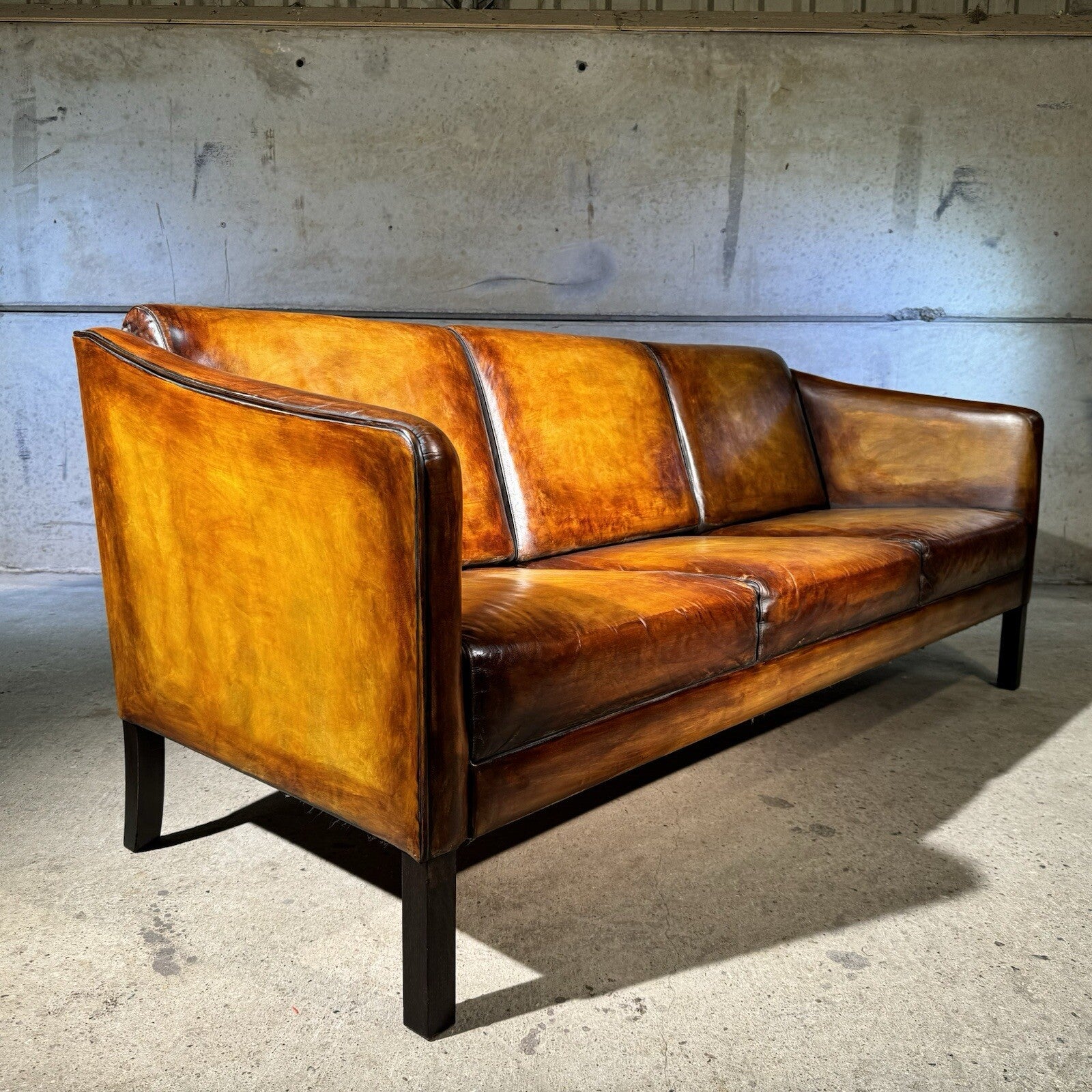 Sleek Vintage 1970s Danish Three-Seater Leather Sofa - Patina Light Tan