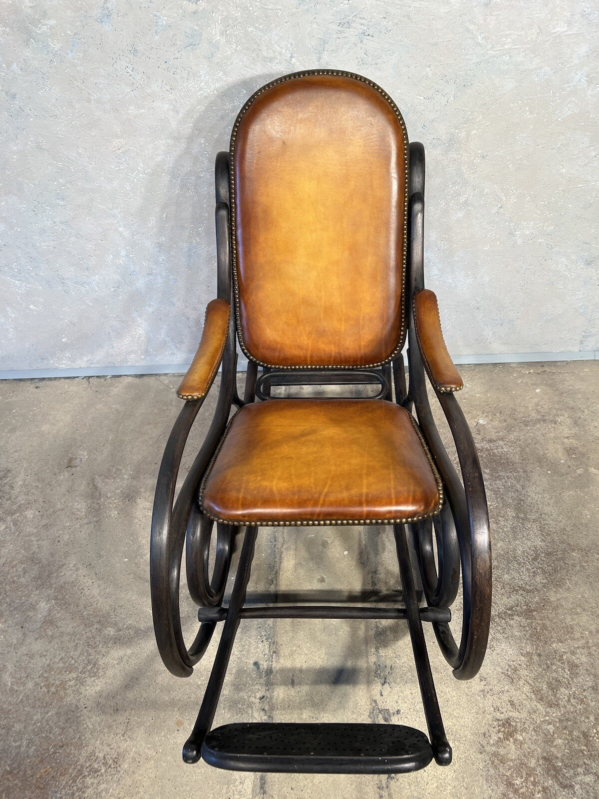 Antique Thonet Bentwood Rocking Chair With Retractable Footrest Leather