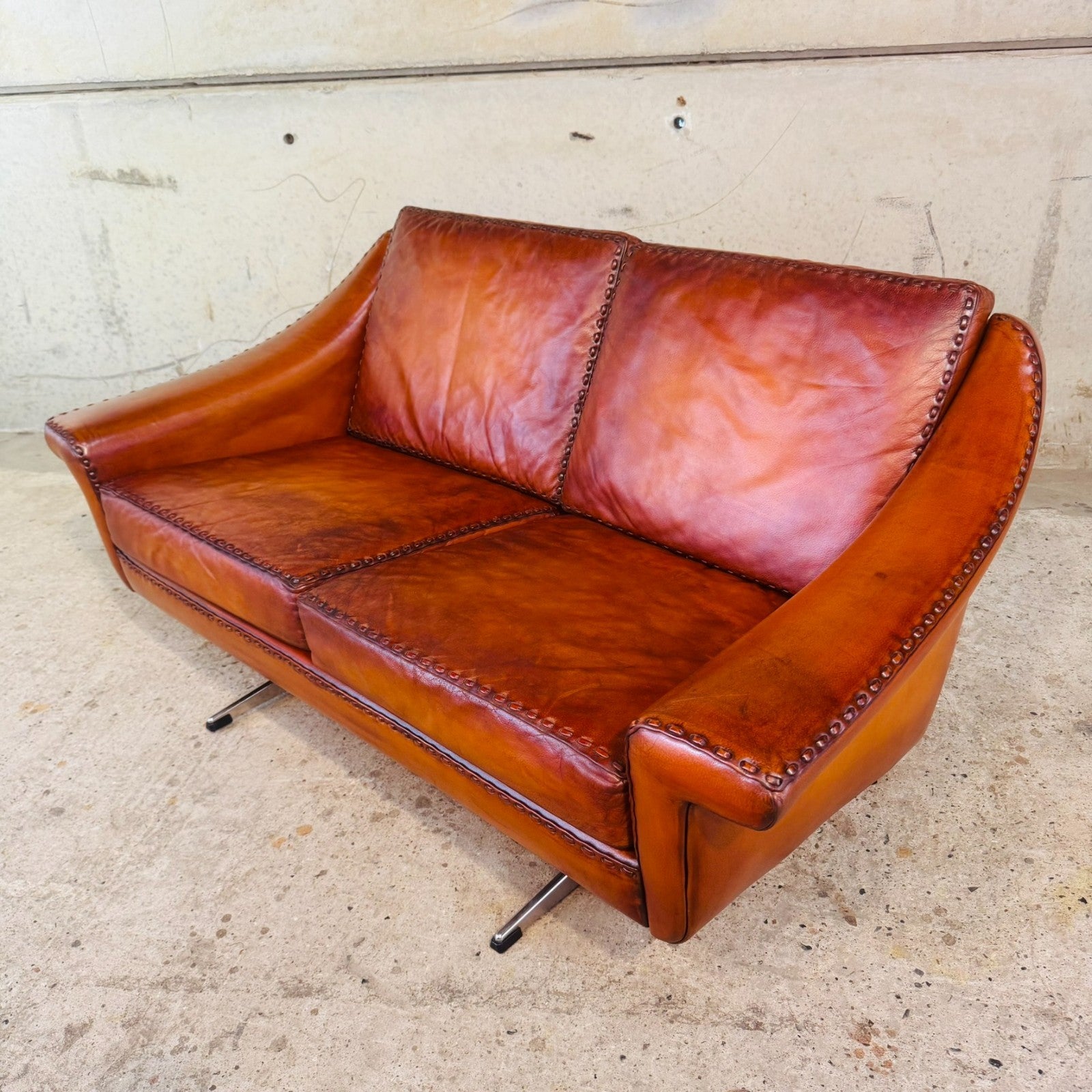 1970s "Matador" Two-Seater Light Tan Leather Sofa by Aage Christiansen