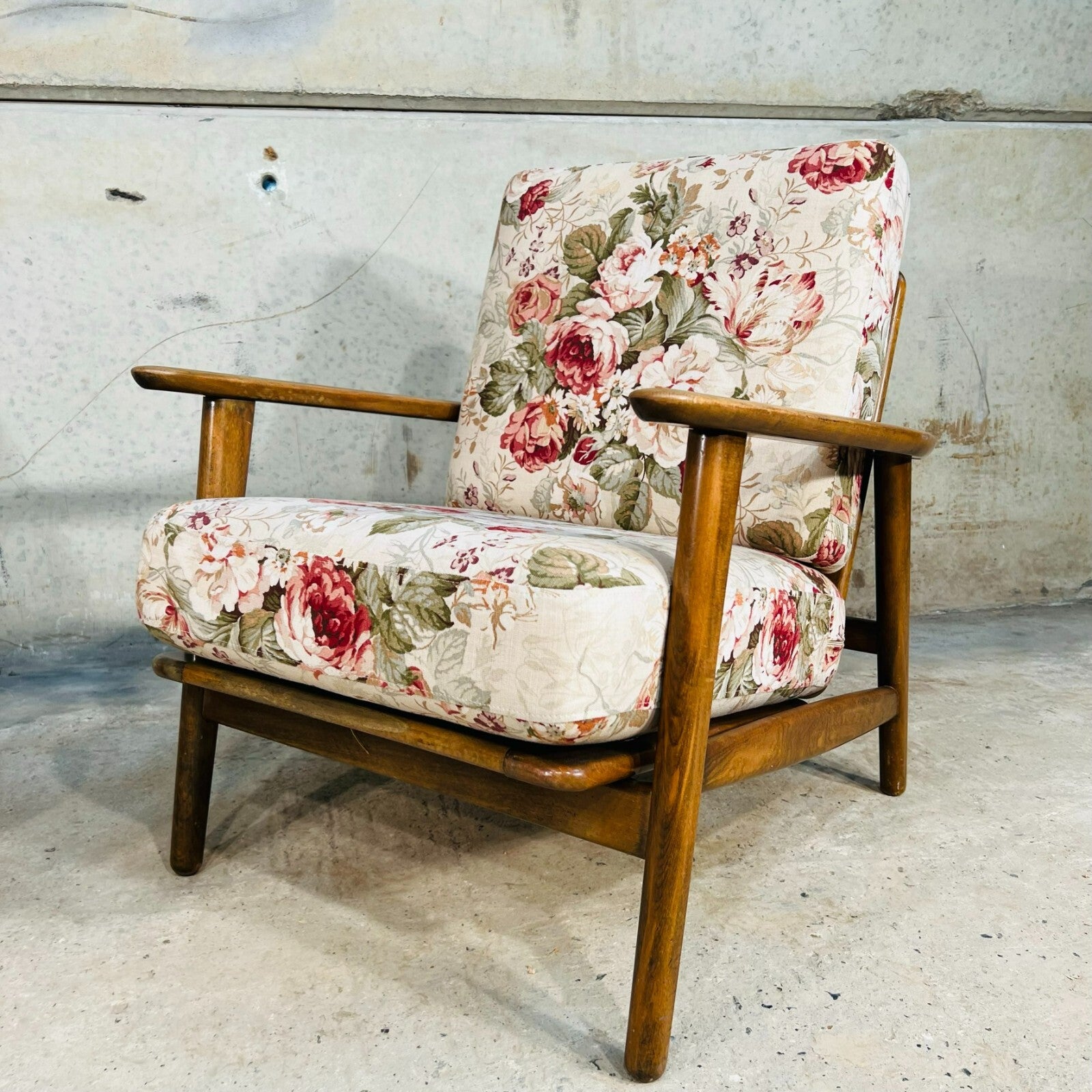 Original Danish 60s Hans Wegner GE-240 Sofa and Pair of Armchairs Suite