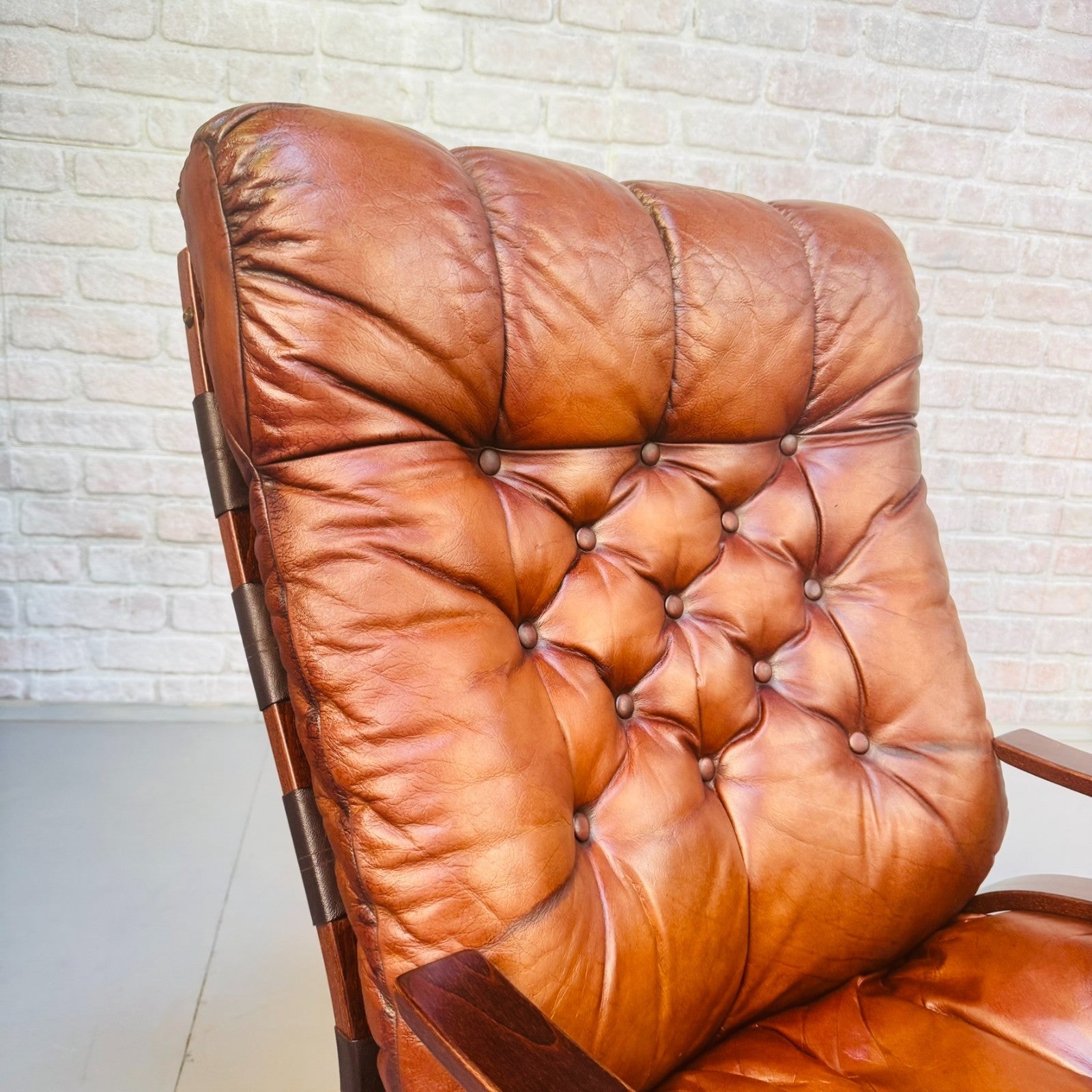 Pair of Vintage 1970s Norwegian Kengu Lounge Chairs by Rybo Rykken