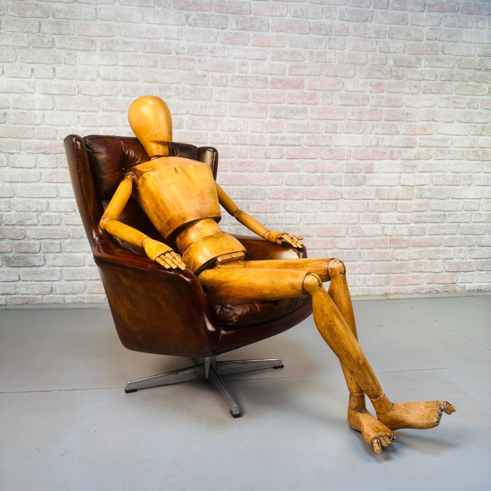 1970s Danish Swivel Egg Tan Leather Chair