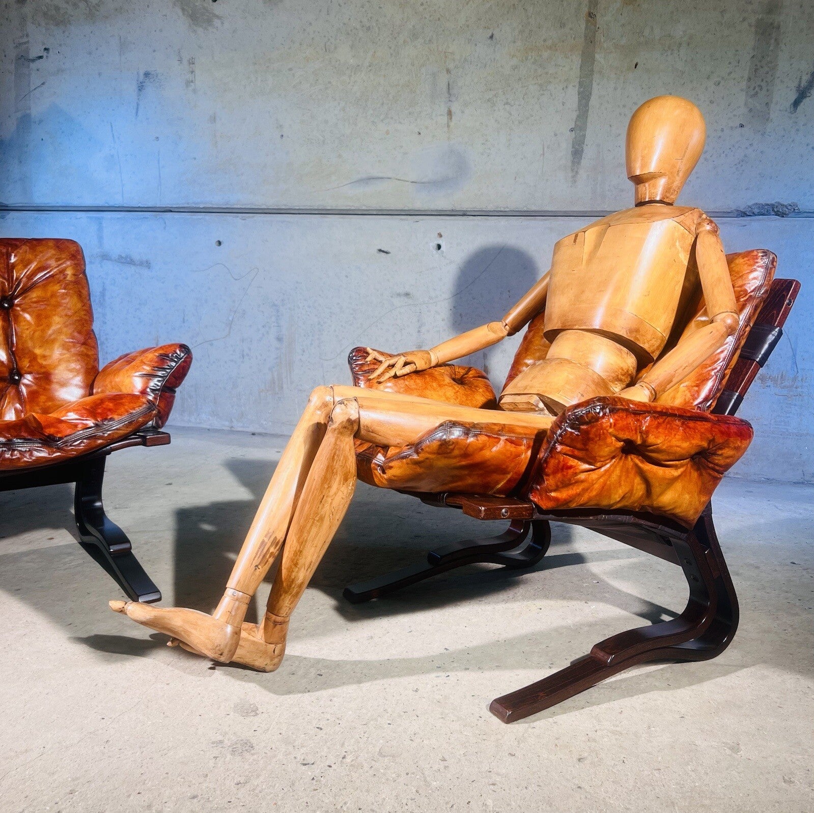 Pair of Vintage Norwegian Mid C Tan Leather Armchairs by Oddvin Rykke