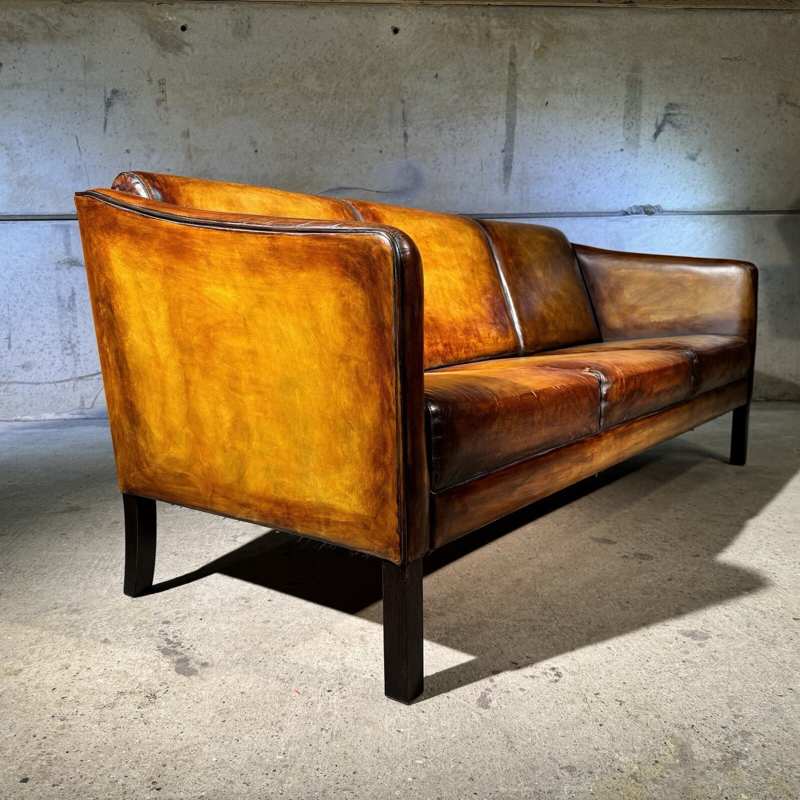 Sleek Vintage 1970s Danish Three-Seater Leather Sofa - Patina Light Tan