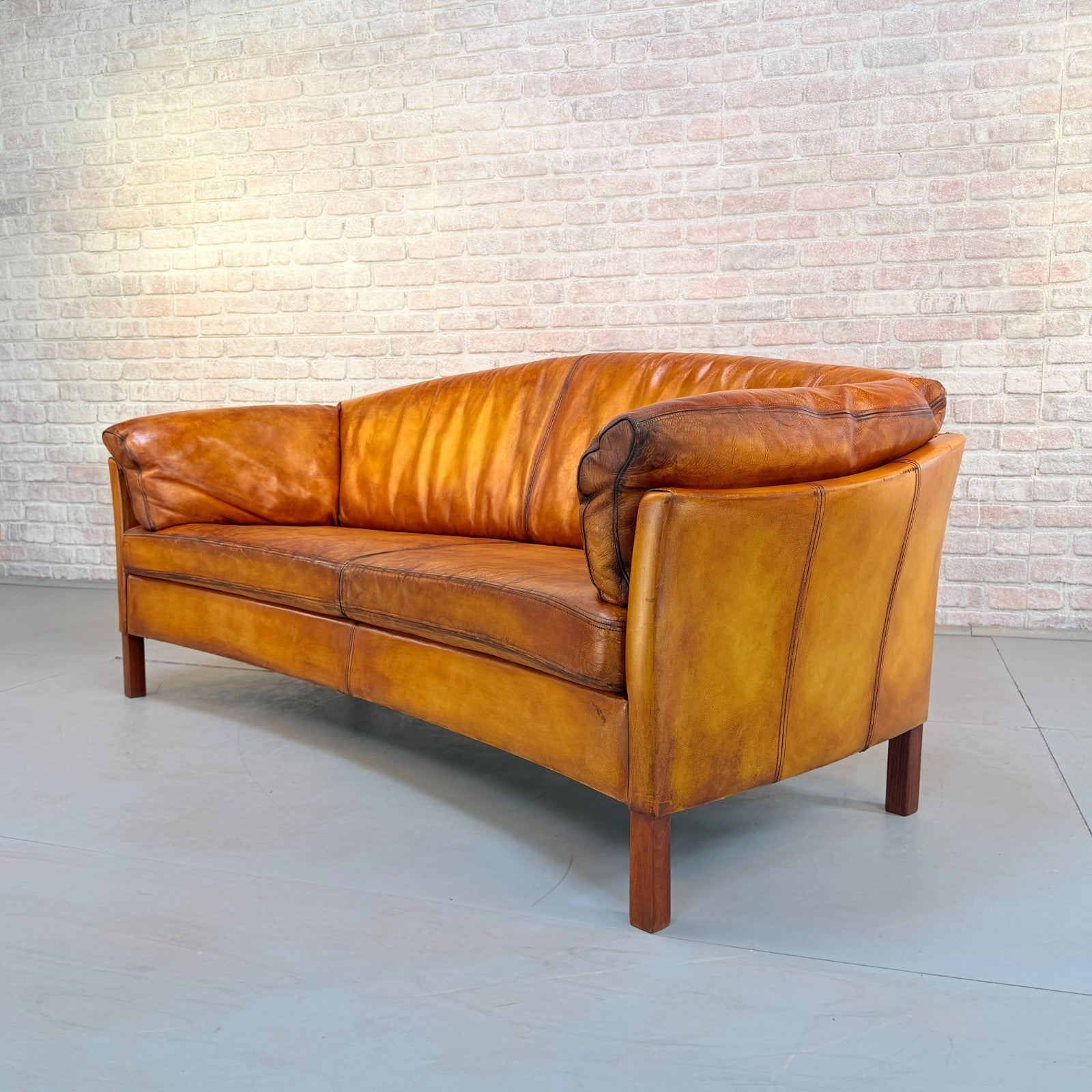 Vintage Mogens Hansen Danish Light Tan Leather 2.5 Seater Sofa Patina