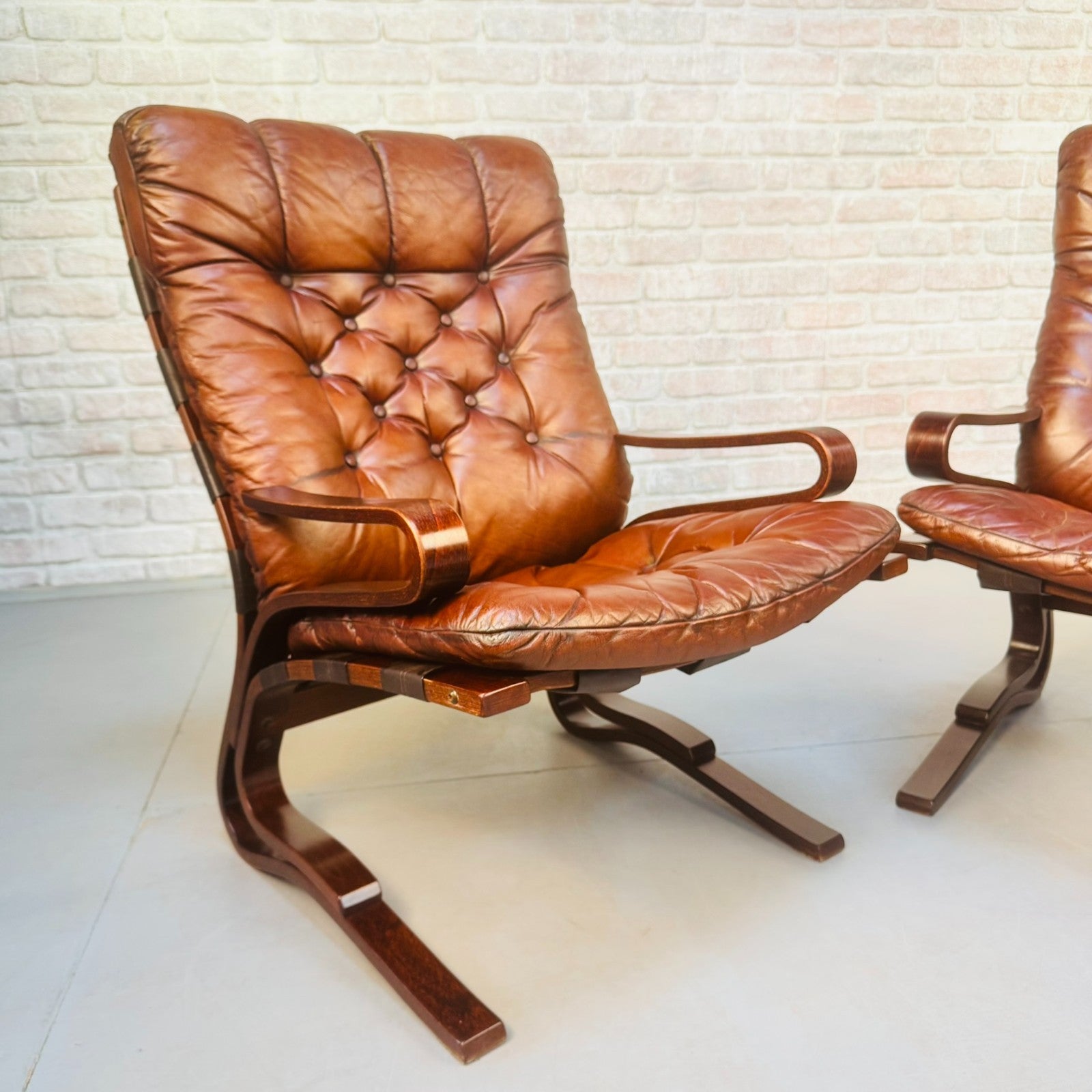 Pair of Vintage 1970s Norwegian Kengu Lounge Chairs by Rybo Rykken