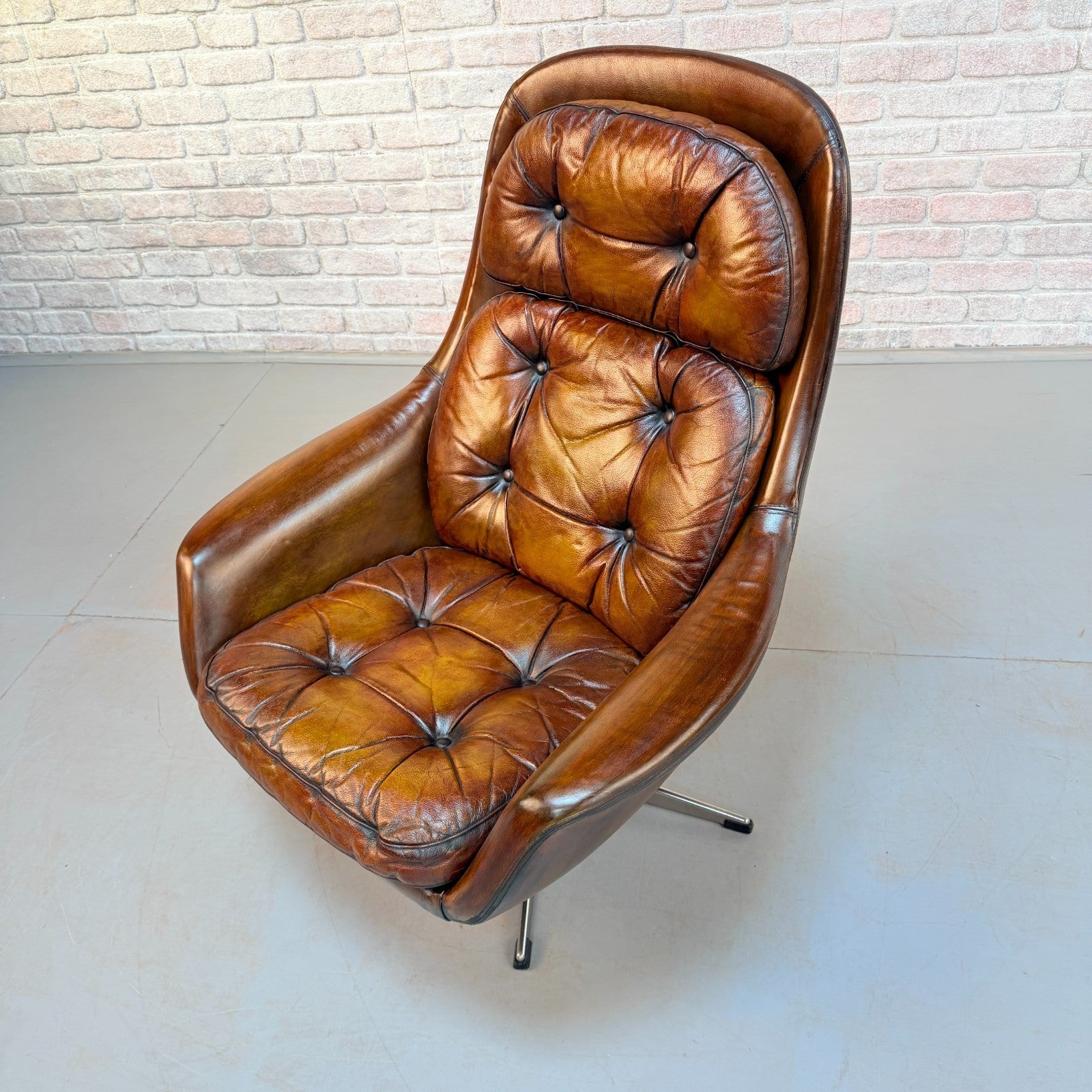 Vintage H.W. Klein for Bramin Swivel Tan Hand-Dyed Leather Egg Chair