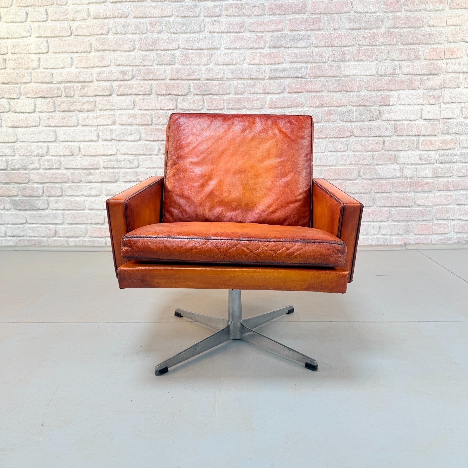 Vintage 1970s Danish Cognac Hand-Dyed Leather Swivel Chair