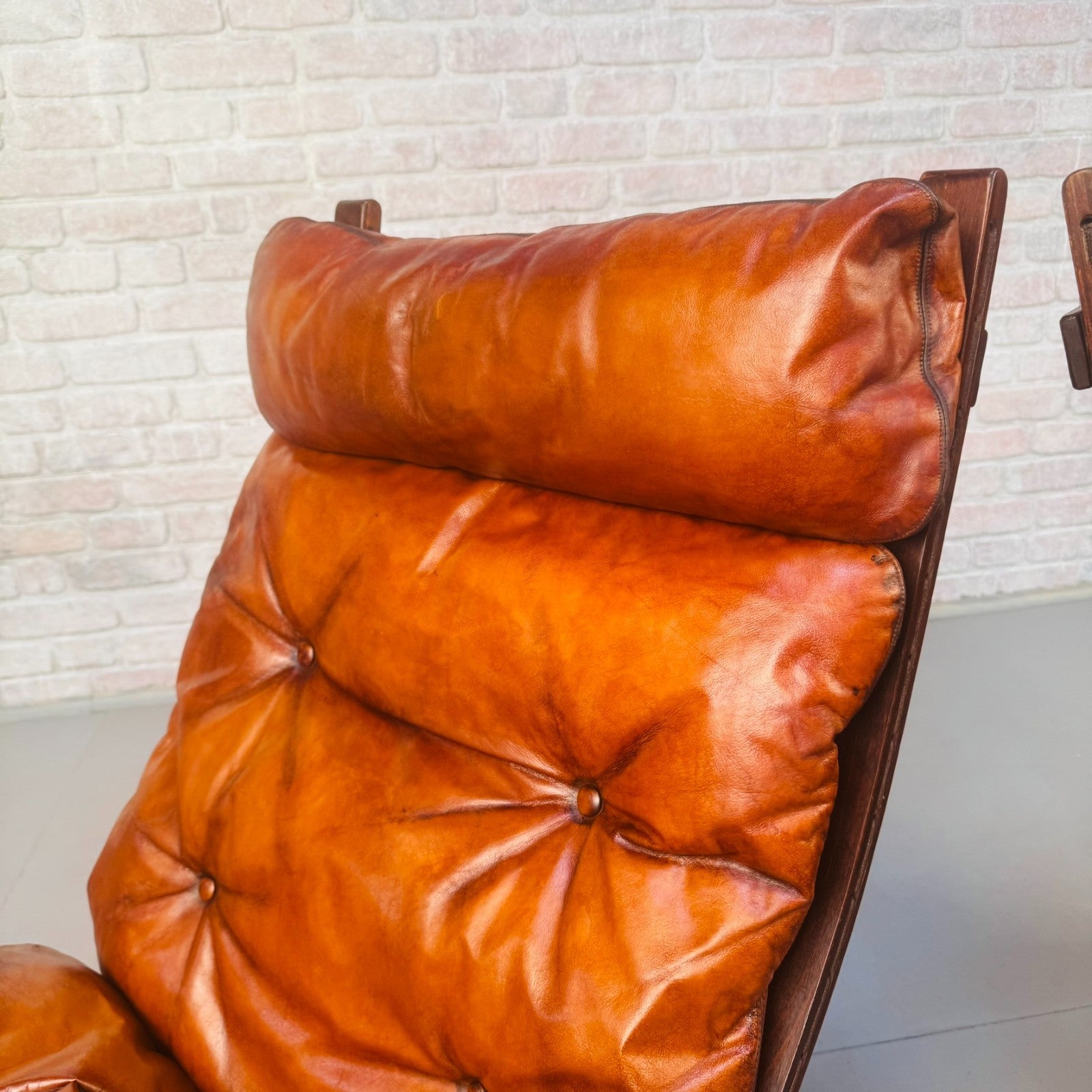Pair of 1970s Westnofa Siesta High Back Lounge Chairs by Ingmar Relling