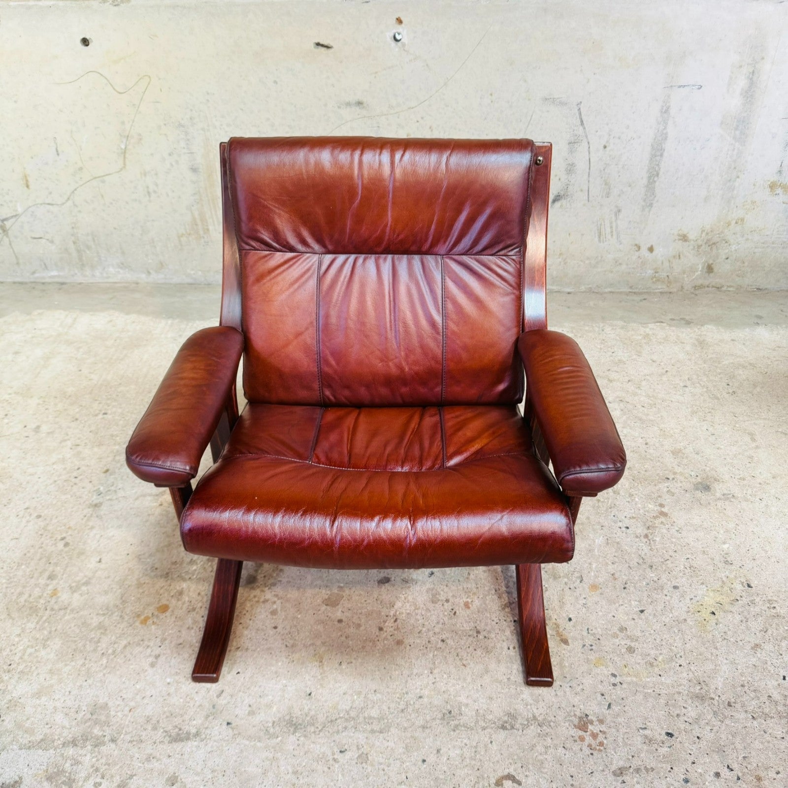 Norwegian 1970s Vintage Tan Leather Bentwood Chair