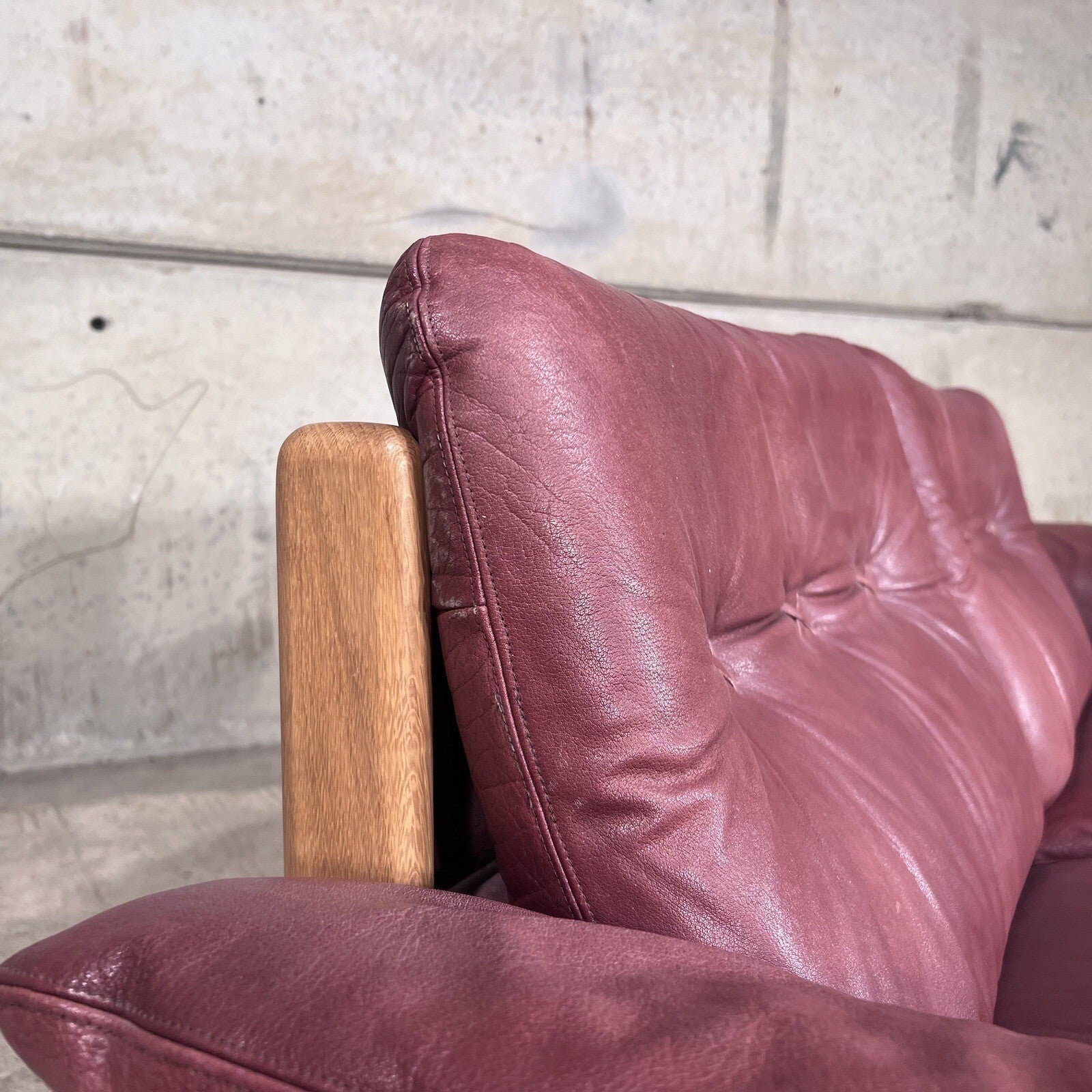 A Superb 1970s De Sede  two-seater Mauve leather sofa