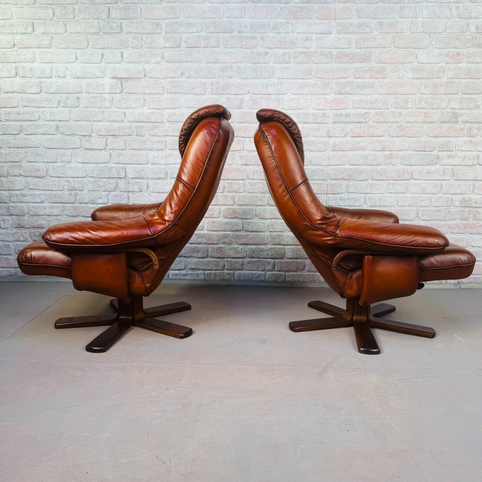 Pair Vintage Danish Tan Leather Reclining Swivel Chairs Mid Century Lounge Chair