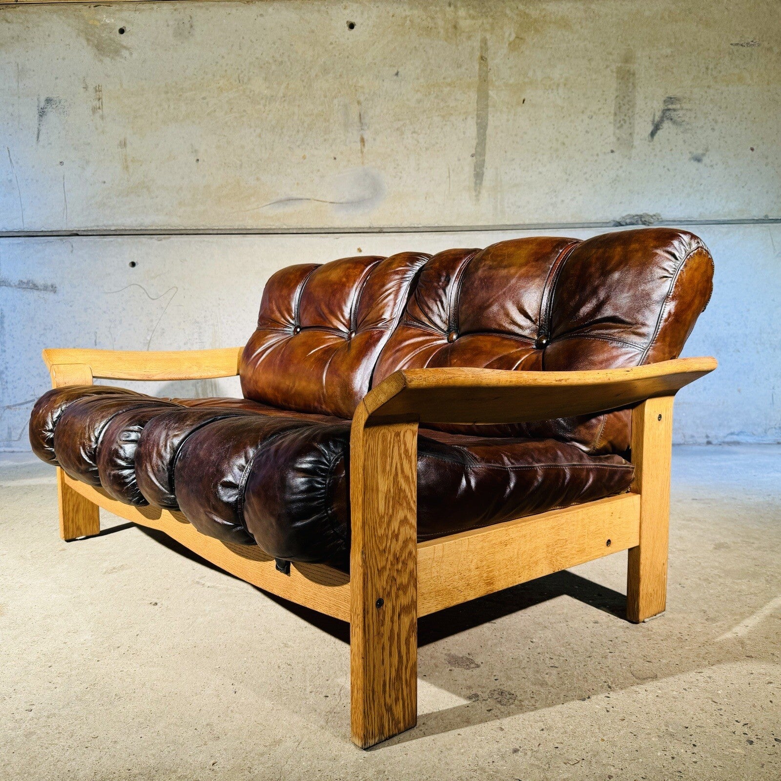 Nielaus Møbler Two-Seater Sofa Danish Design, Solid Oak, Hand-Dyed Leather