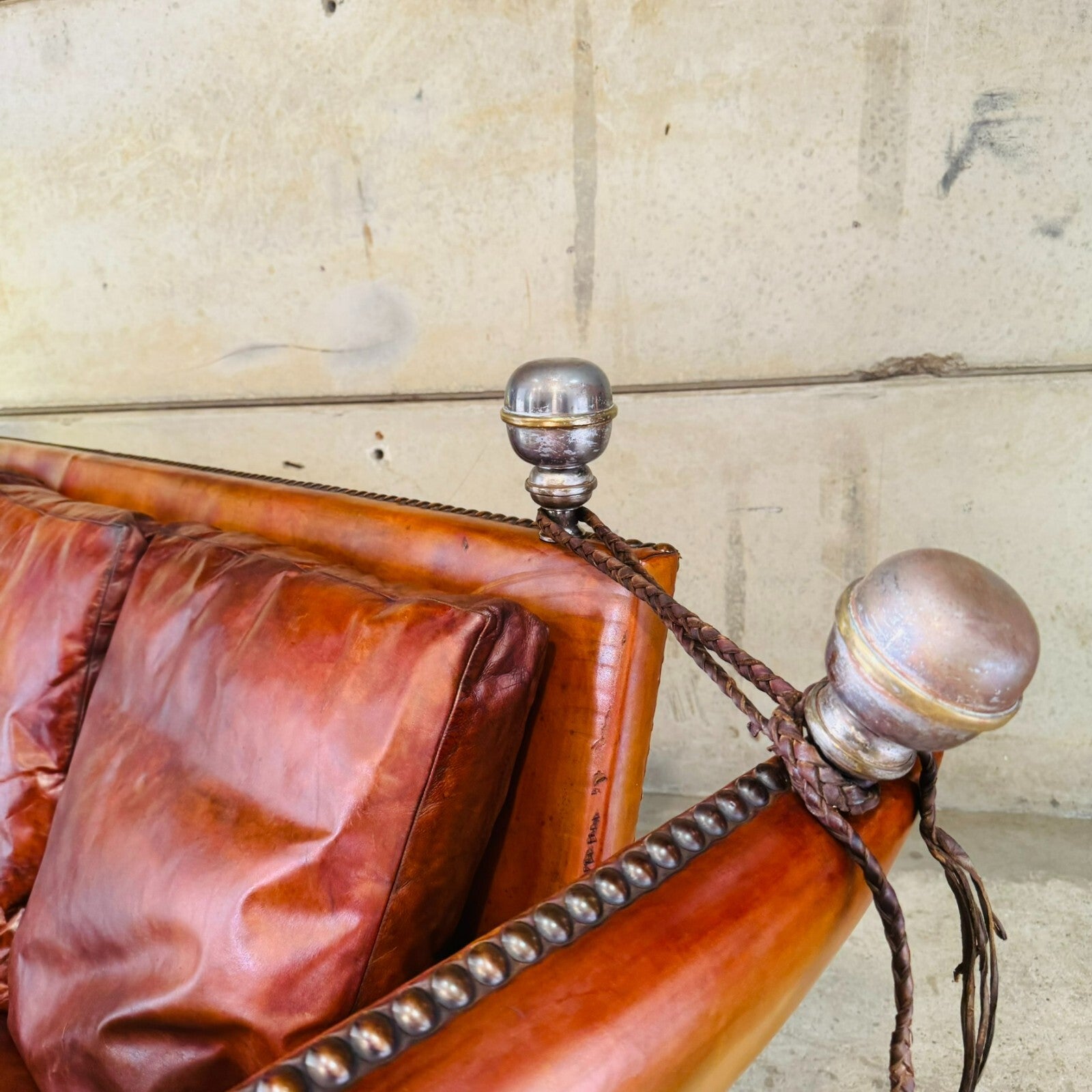 Stunning 1930s Knole Drop-End Large Four-Seater Tan Leather Sofa