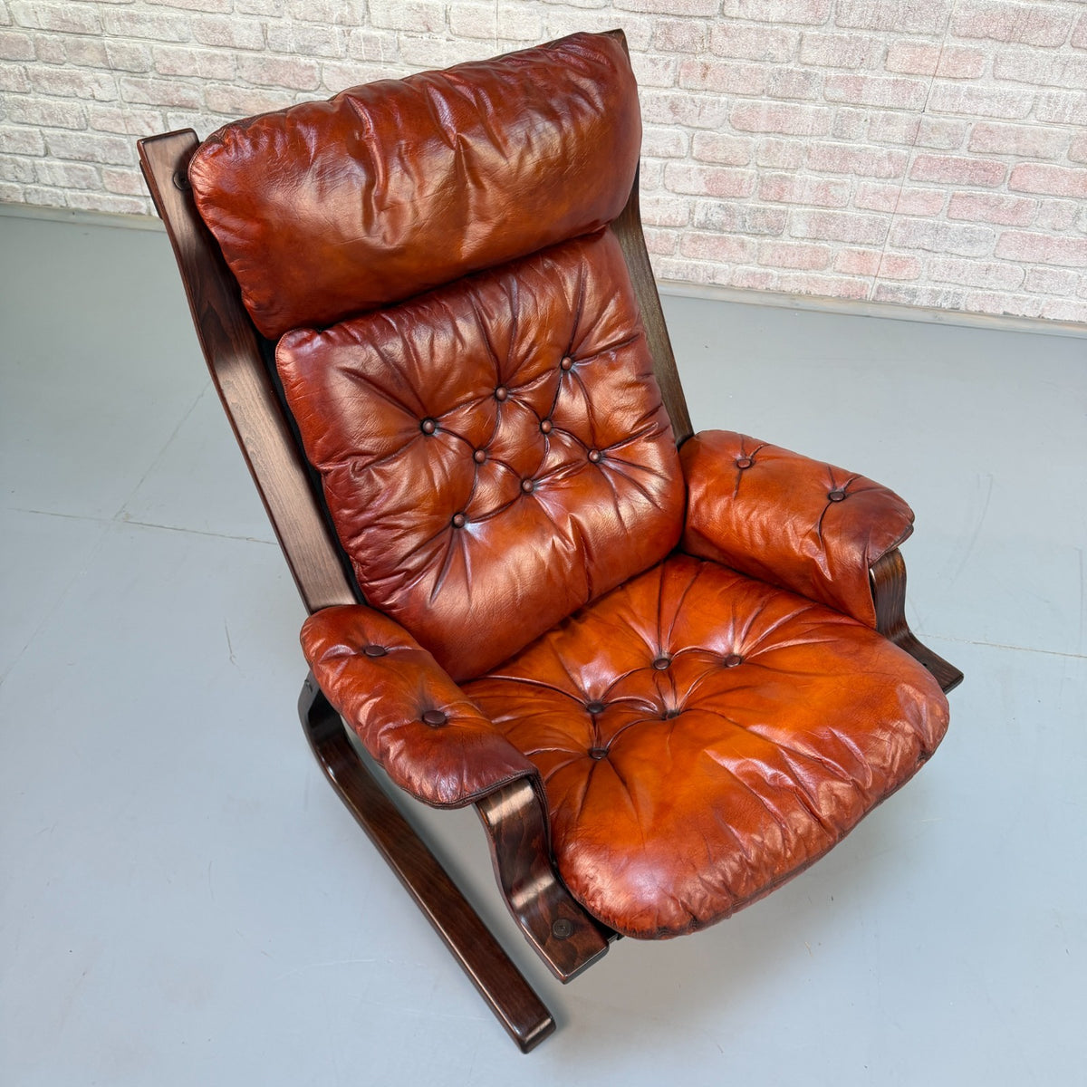 1970s Vintage Scandinavian Cognac Leather Cantilever Armchair Bentwood Frame
