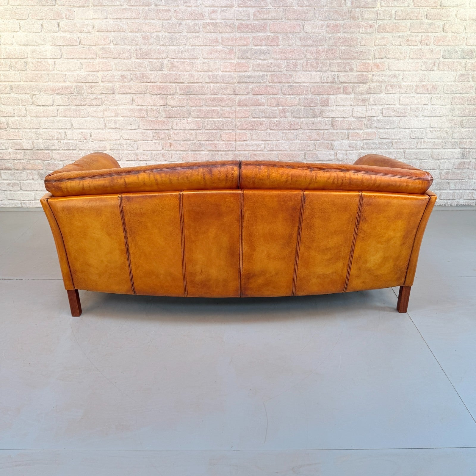 Vintage Mogens Hansen Danish Light Tan Leather 2.5 Seater Sofa Patina
