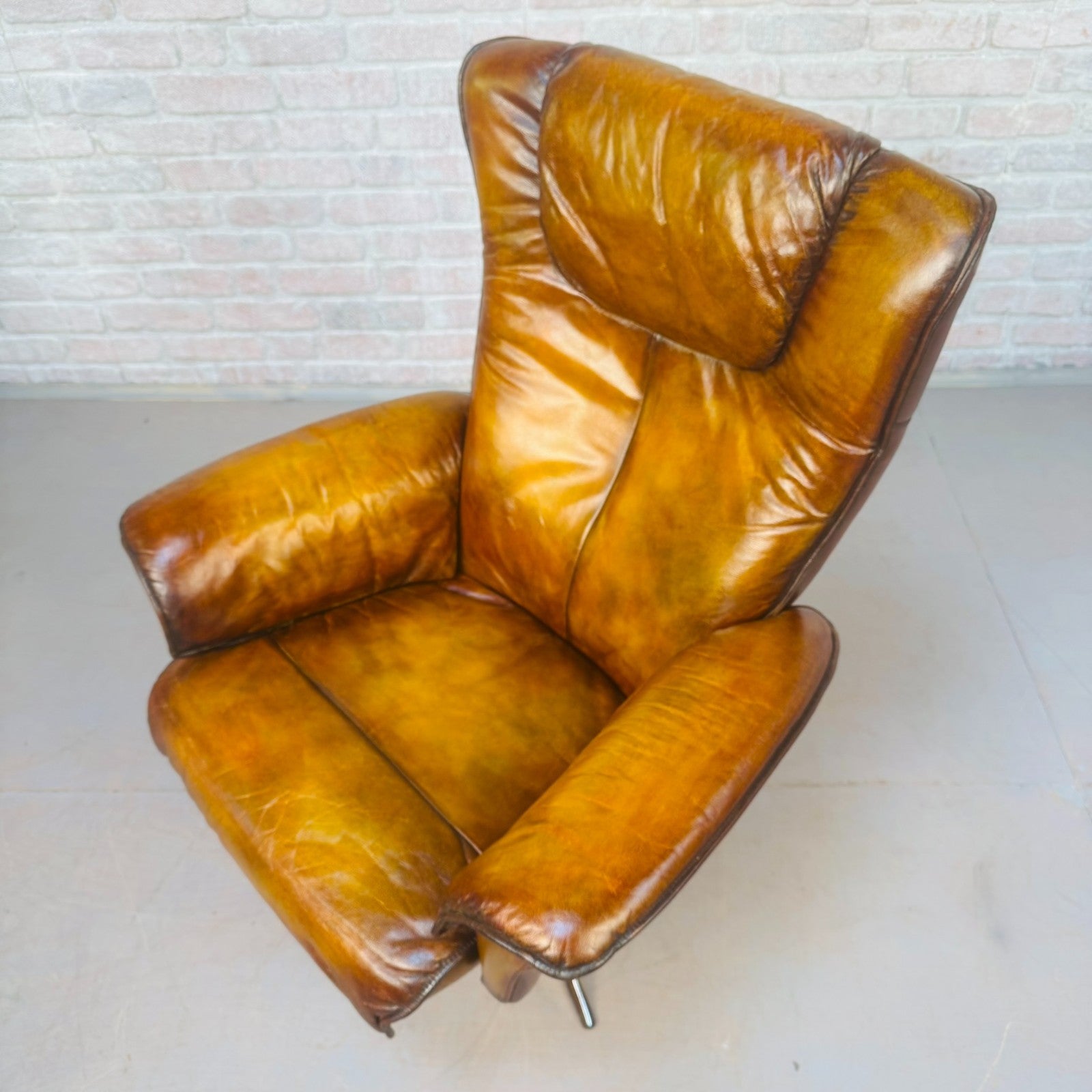 Vintage Danish Hort Knudsen Tan Leather Swivel Reclining Chair