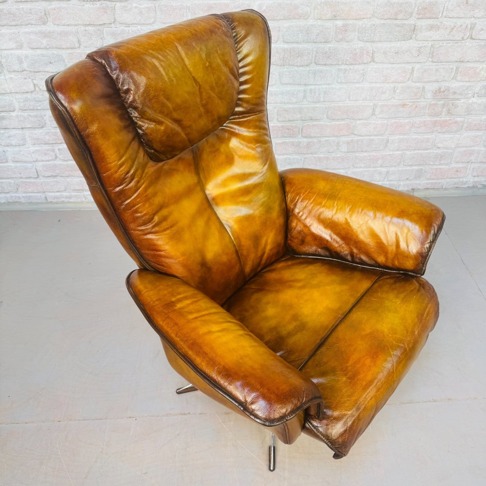 Vintage Danish Hort Knudsen Tan Leather Swivel Reclining Chair