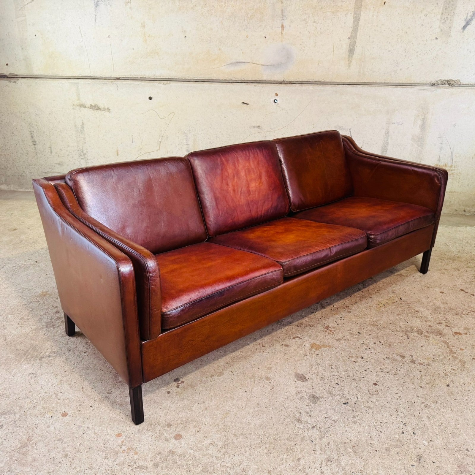 Danish Vintage 1970s Three-Seater Cognac Leather Sofa – Elegant Design