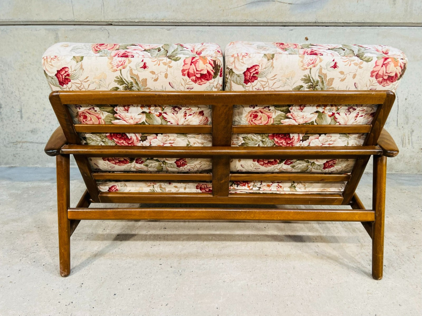 Original Danish 60s Hans Wegner GE-240 Sofa and Pair of Armchairs Suite