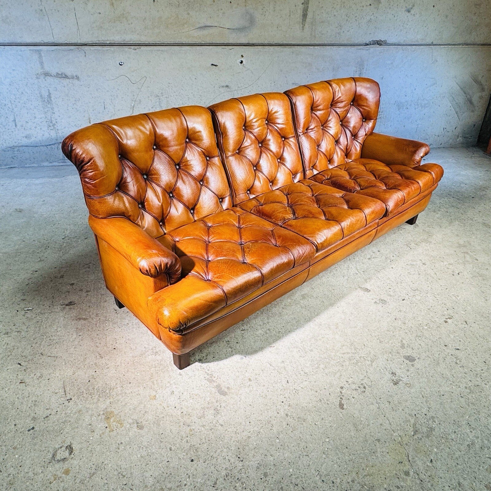 Exceptional Three-Seater “Jupiter Tan Leather Sofa by Arne Norell Sweden