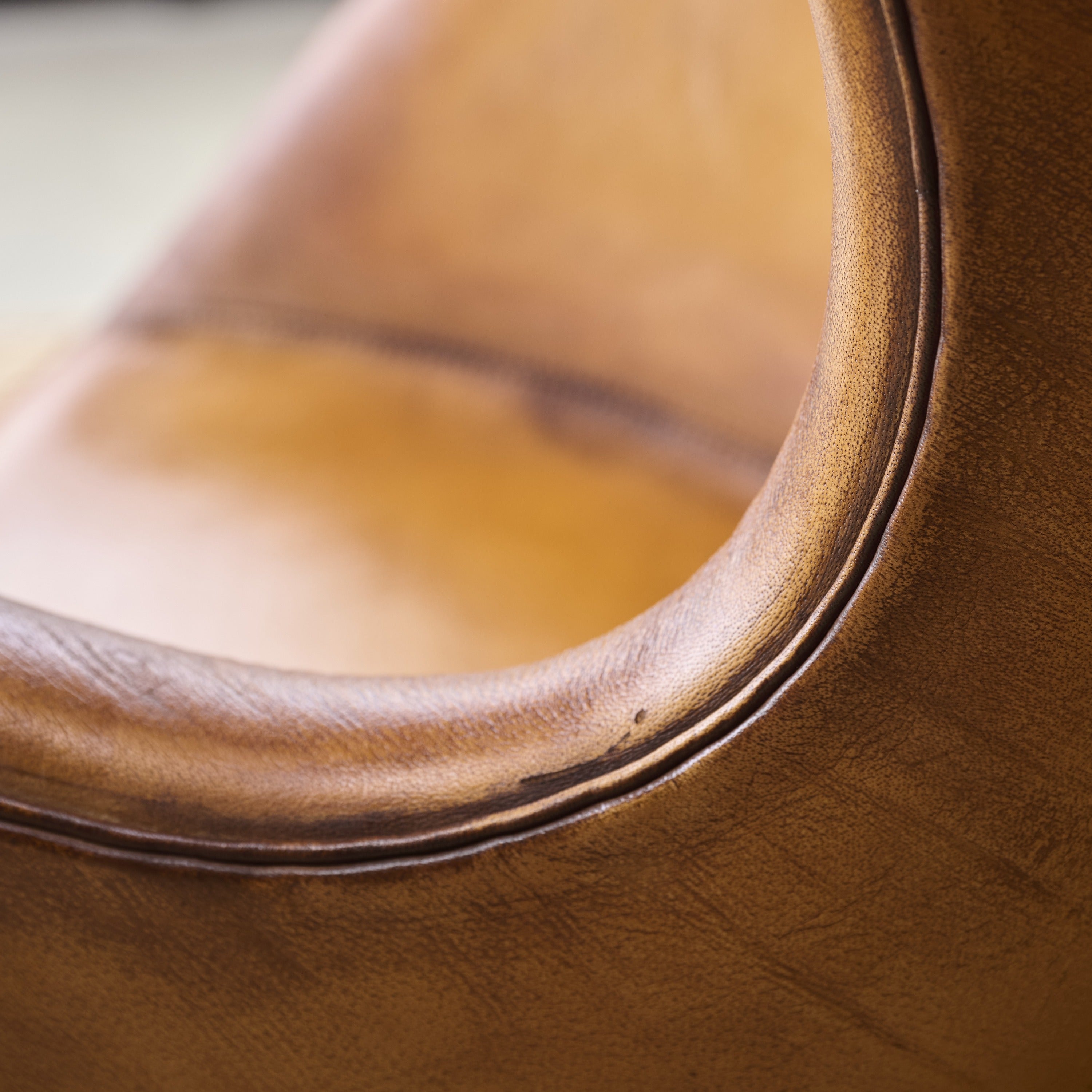 THE EGG | Chair