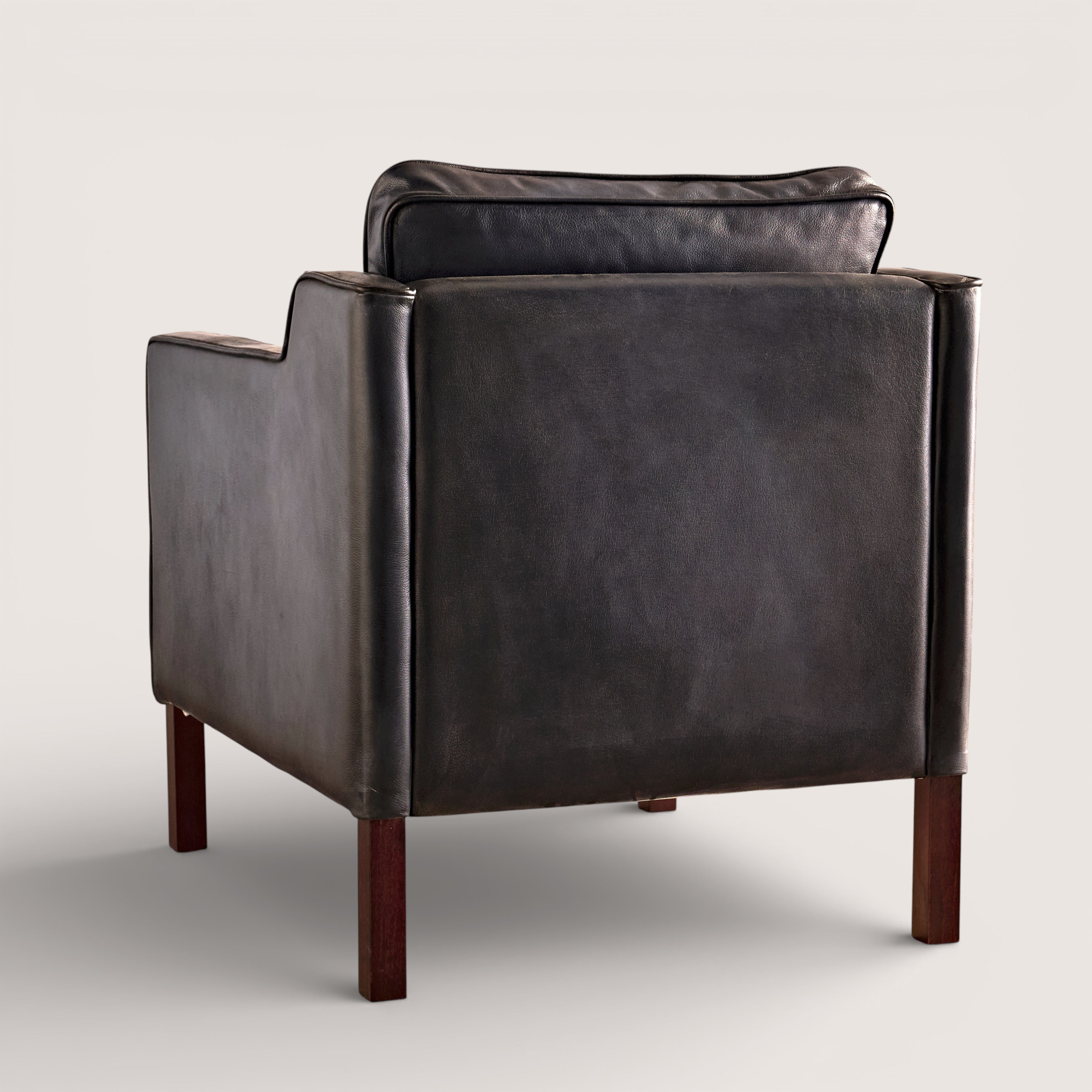 THE CORVIN | Armchair